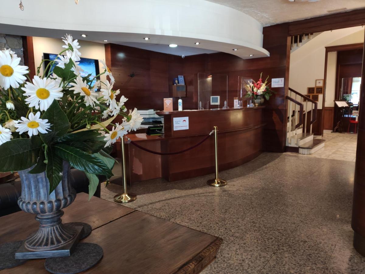 Hotel Restaurant Pessets & Spa ソート エクステリア 写真
