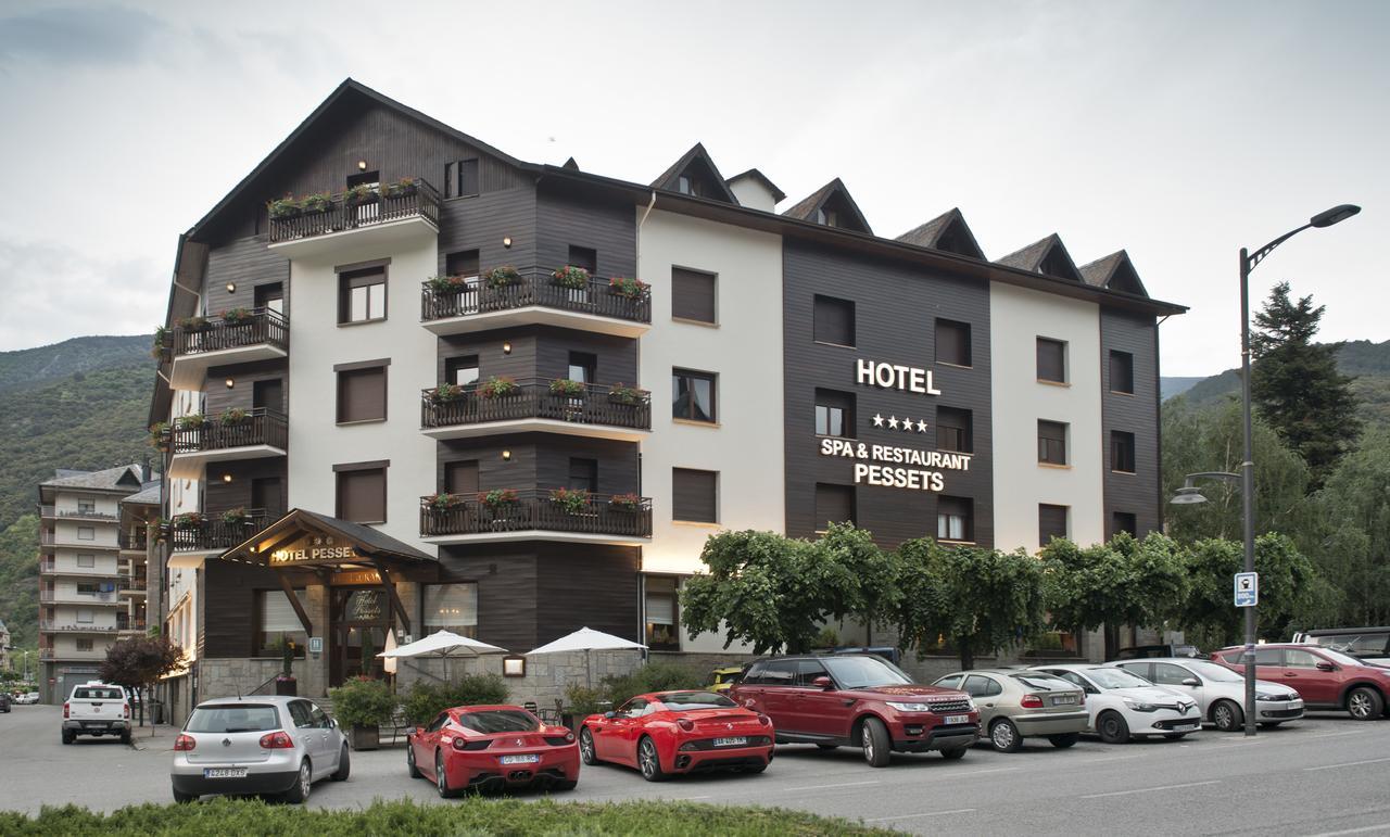 Hotel Restaurant Pessets & Spa ソート エクステリア 写真