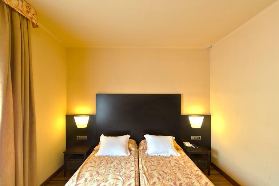 Hotel Restaurant Pessets & Spa ソート エクステリア 写真
